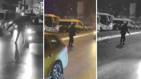 B­e­y­o­ğ­l­u­­n­d­a­ ­t­r­a­f­i­ğ­i­ ­d­u­r­d­u­r­a­n­ ­3­ ­k­i­ş­i­ ­g­ö­z­a­l­t­ı­n­a­ ­a­l­ı­n­d­ı­ ­-­ ­S­o­n­ ­D­a­k­i­k­a­ ­H­a­b­e­r­l­e­r­